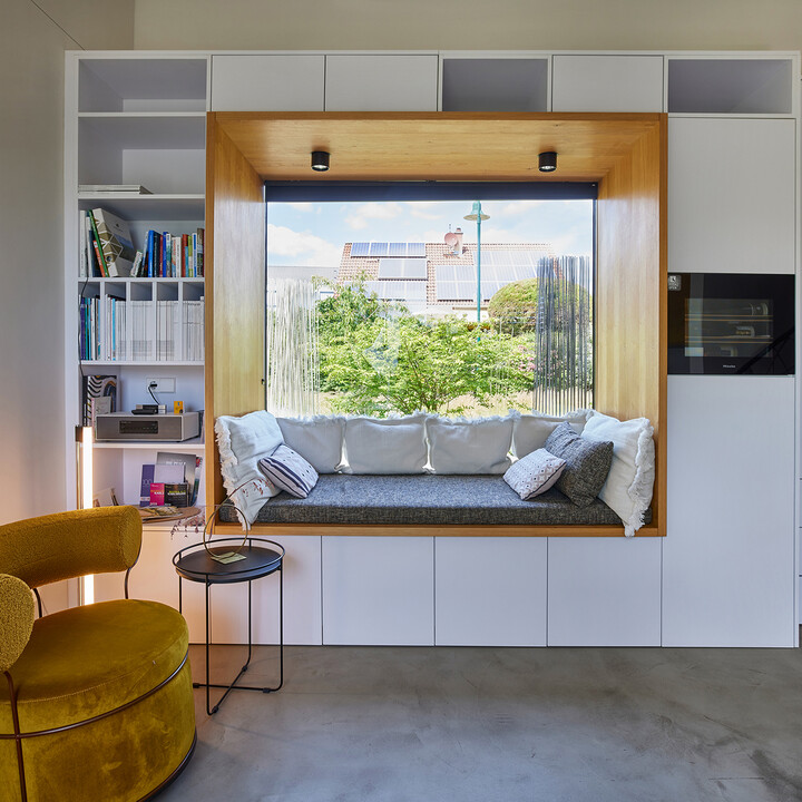 Wohnen mit Sitzfenster und Sessel.jpg | © Maison Südpfalz